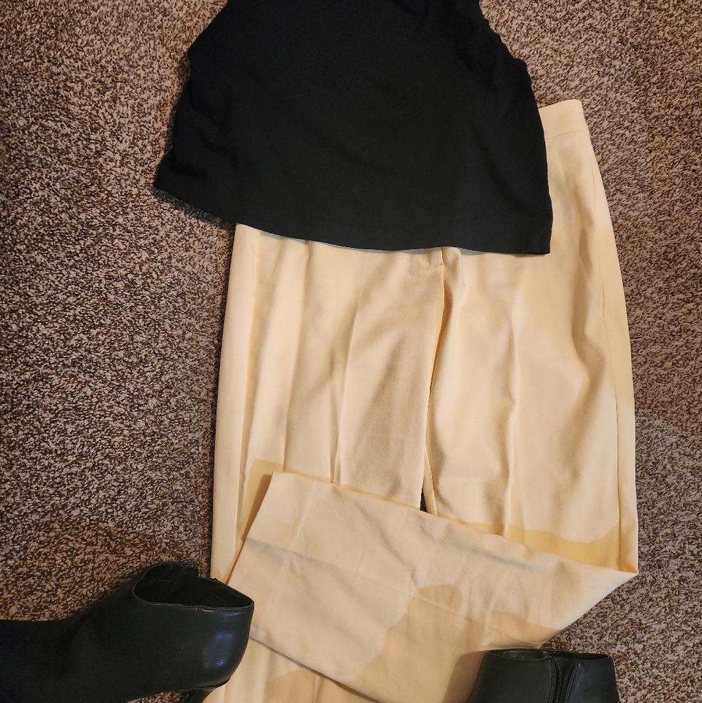 Nwot yellow cropped pants